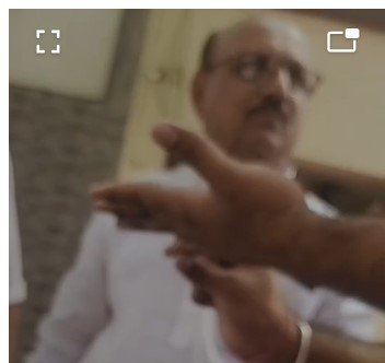 Burhanpur News : बुरहानपुर में सड़क को लेकर विवाद: महापौर पति के बयान पर भड़के रहवासी, आरोप-धमकाया गया