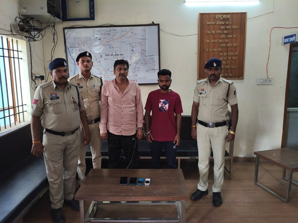 Raipur Crime : रायपुर में ऑनलाइन क्रिकेट सट्टा गिरोह पर कार्रवाई, 2 आरोपी गिरफ्तार, ₹5 लाख नकद जब्त