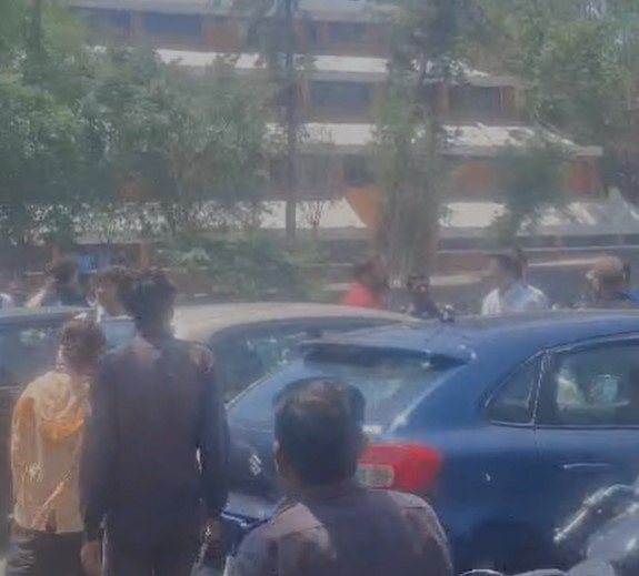 Indore News : इंदौर की आईपीएस एकेडमी में छात्रों के दो गुटों में भिड़ंत, कैंपस बना रणक्षेत्र