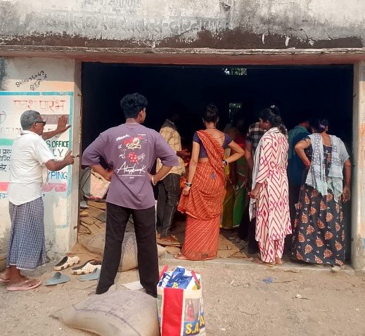 CG NEWS : दोरनापाल में एक साल से राशन संकट गहराया, परिवहन लापरवाही और लिंक फेल से जनता परेशान