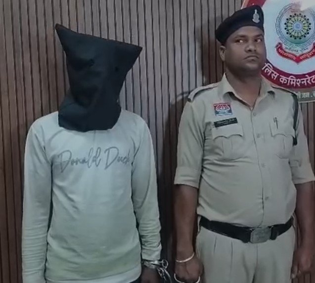Raipur Crime : रायपुर में प्रेमिका की हत्या: चरित्र शंका में पत्थर से मारकर हत्या, आरोपी गिरफ्तार