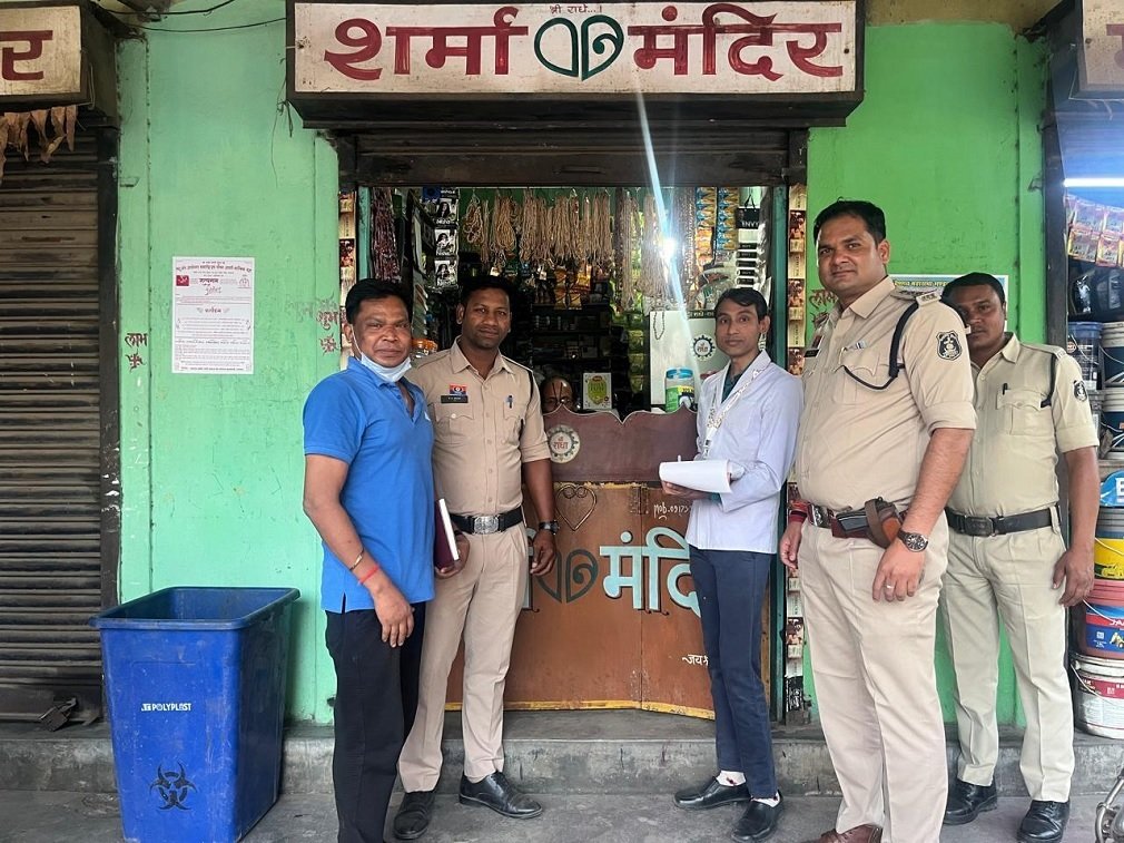 CG NEWS : ऑपरेशन “आघात” के तहत रायगढ़ पुलिस की कोटपा एक्ट पर सख्त कार्रवाई, एक ही दिन 80 प्रकरणों में 16,200 रुपये जुर्माना