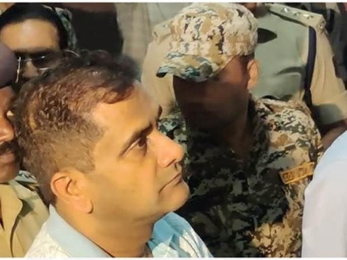 excise scams : आबकारी घोटाले से जुड़ा मामला: पूर्व विशेष सचिव और पत्नी पर CBI की FIR, संपत्ति में भारी वृद्धि पर जांच