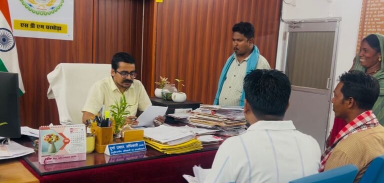 CG NEWS: घरघोड़ा साइडिंग की अव्यवस्था से जनता त्रस्त, दर्जनों क्षेत्रवासियों संग एसडीएम कार्यालय पहुंचे उस्मान बेग