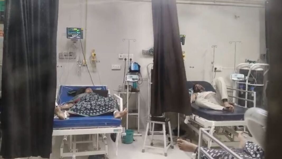 CG News: कवर्धा में सनसनी—व्यापारी ने पत्नी और बच्चों संग जहर खाया, 3 पन्नों का सुसाइड नोट मिला