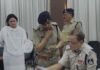 MP Crime: खजराना मंदिर के पुजारी पर पत्नी ने लगाए गंभीर आरोप, मामला दर्ज