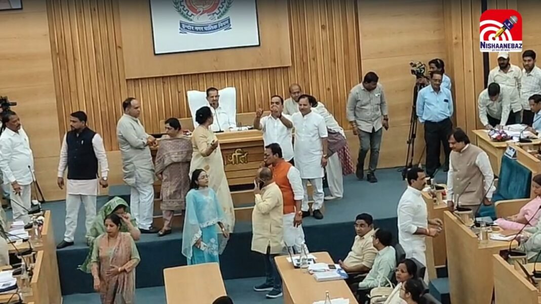 इंदौर नगर निगम में ‘वंदे मातरम’ पर बवाल, सदन में हंगामा