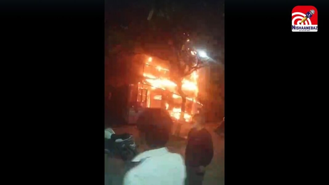 M.P News : इंदौर के होटल में भीषण आग, सिलेंडर ब्लास्ट से मची अफरा-तफरी