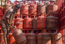 CG News: LPG ग्राहकों के लिए बड़ी खबर! अब गांवों में 45 नहीं सिर्फ 25 दिन बाद बुक होगा सिलेंडर