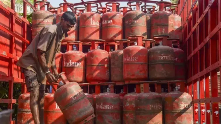 LPG Rumors Alert India: पेट्रोलियम मंत्रालय का अलर्ट: LPG पर भ्रामक खबरों से बचें, राज्यों को 5 निर्देश