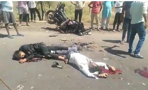 MP News Mauganj: मऊगंज हाईवे पर भीषण सड़क हादसा: 3 युवकों की मौत, 2 घायल, मौके से पिस्टल बरामद