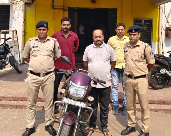Raipur Crime : खुद को बम से उड़ाना चाहता था महापौर का साला, मितानिन के घर छिपाया विस्फोटक सामान