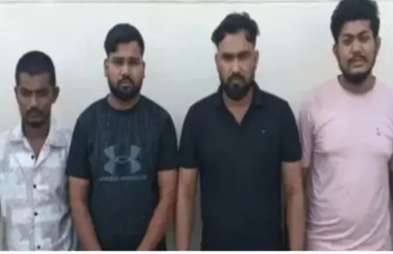Fake IPL match tickets : ChatGPT की मदद से बनाई नकली IPL टिकटें, दुर्ग के 4 युवक लखनऊ में गिरफ्तार