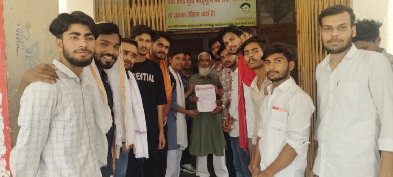 निवाड़ी में ABVP का प्रदर्शन, B.Ed कक्षाएं शुरू नहीं हुईं तो 23 मई को कॉलेज घेराव