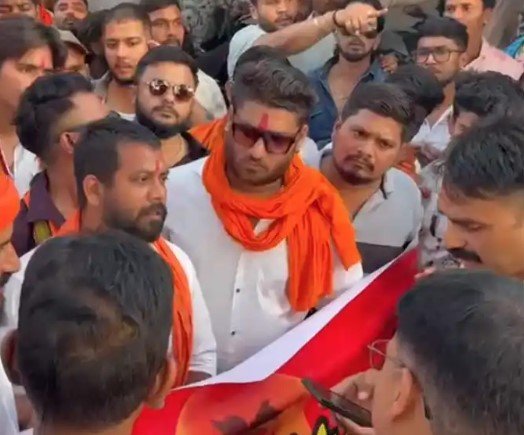 Durg News : दुर्ग में ‘फेक मैरिज पार्टी’ पर बवाल, हिंदू संगठनों ने किया विरोध, मैनेजर गिरफ्तार