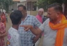Barwani News : बड़वानी कृष्णा स्टेट कॉलोनी में धार्मिक प्रचार पर विवाद हिंदू देवी-देवताओं के खिलाफ बातें कहने पर रहवासियों ने किया विरोध Barwani News