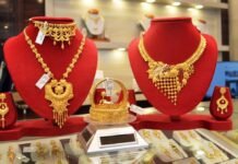 Gold Silver Rate Today: फिर सस्ता हुआ सोना, चांदी भी फिसली; जानें आज के नए भाव Gold-Silver Price Crash