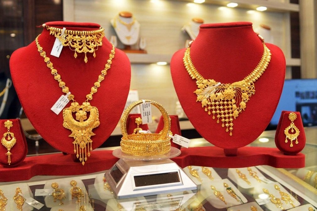 Gold-Silver Price Crash: सोना ₹3000 और चांदी ₹26000 सस्ती, रिकॉर्ड तेजी के बाद अब भारी गिरावट