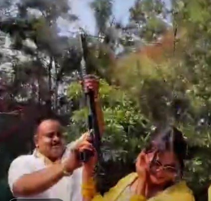 Raipur News : रायपुर में शादी समारोह में हर्ष फायरिंग का VIDEO वायरल, भाजपा नेत्री के परिवार पर उठे सवाल, कांग्रेस बोली- कानून व्यवस्था बिगड़ी