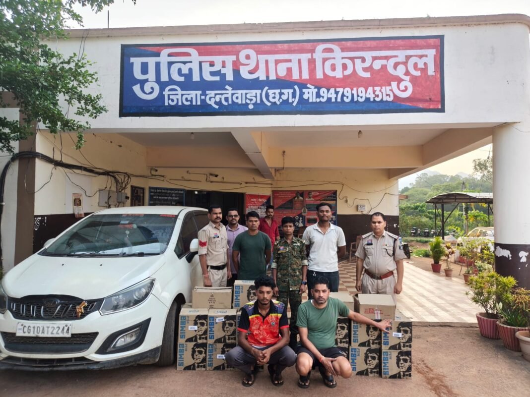kirandul illegal liquor seized:दंतेवाड़ा में शराब तस्करों पर पुलिस का बड़ा एक्शन, लाखों का माल जब्त