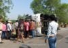 CG ब्रेकिंग न्यूज़ : करनौद में भीषण सड़क हादसा: यात्रियों से भरी बस अनियंत्रित होकर पलटी, कई घायल, मची अफरा-तफरी