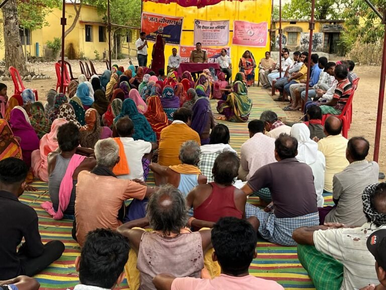 CG NEWS: महालोई में पुलिस जनचौपाल: महिला सुरक्षा, साइबर अपराध और नशे के खिलाफ जागरूकता का बड़ा अभियान