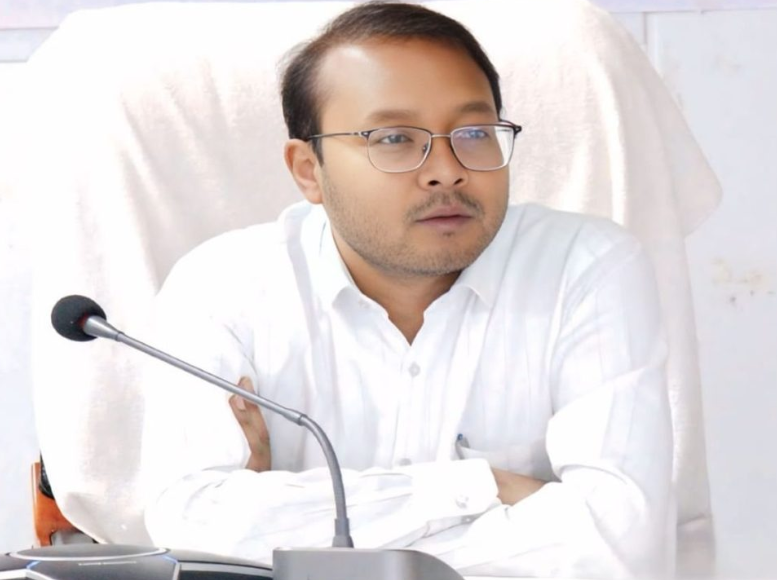 CG NEWS: सक्ती में प्रतिबंध के बावजूद जारी है अवैध बोर उत्खनन, कलेक्टर ने कहा- पकड़े गए तो गाड़ी होगी जब्त