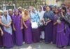 MP Asha Workers: रुका वेतन और 21 हजार मानदेय की मांग, बड़वानी में कलेक्ट्रेट पहुंचीं सैकड़ों आशा-उषा कार्यकर्ता