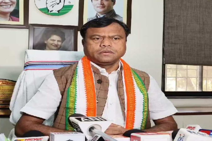 CG Political: दीपक बैज का सरकार पर तीखा हमला, खाद संकट से लेकर कानून व्यवस्था तक उठाए सवाल, पीएम मोदी–मेलोनी की तस्वीरों पर भी की टिप्पणी