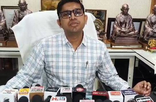 indore-census-workers-honoured:इंदौर में समय से पहले पूरा हुआ जनगणना कार्य, उत्कृष्ट कर्मचारियों को मिला सम्मान
