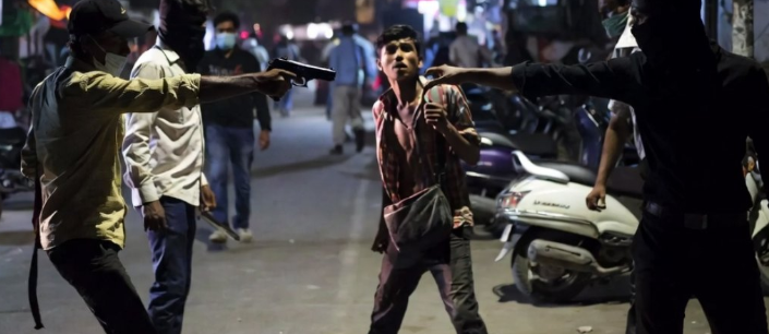 CG CRIME: रायपुर में बंदूक और चाकू की नोक पर लूट, परिचित ने साथियों संग मिलकर युवक से छीने 36 हजार रुपए