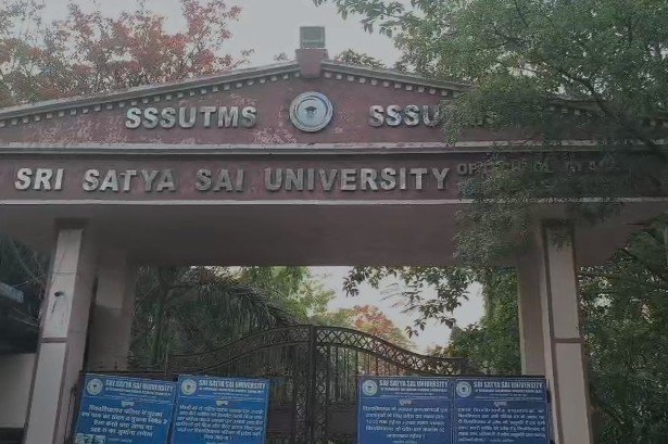 NEET पेपर लीक मामले में सीहोर कनेक्शन, श्री सत्यसाई यूनिवर्सिटी का छात्र रहा आरोपी शुभम