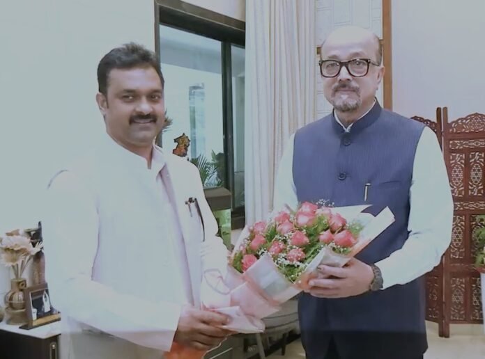 raipur-rajbhavan-deka-paswan-meet: