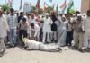 किसानों की समस्याओं को लेकर कांग्रेस का अनोखा प्रदर्शन, बिल्ली को सौंपा ज्ञापन…