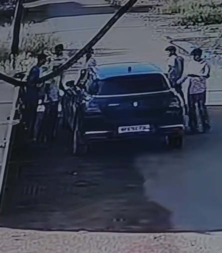 Gwalior Hit and Run Case: ग्वालियर में दर्दनाक हिट एंड रन तेज रफ्तार कार ने मासूम को मारी जोरदार टक्कर, CCTV में कैद हुई पूरी घटना