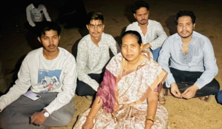 Illegal Sand Mining Kanker: अवैध रेत उत्खनन पर भड़की कांग्रेस विधायक सावित्री मंडावी, आधी रात तक खदान में धरने पर बैठीं