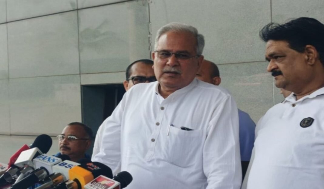 Vande Mataram Politics: वंदे मातरम् विवाद पर भूपेश बघेल का BJP को चैलेंज, बोले- बिना देखे गाकर दिखाएं कार्यकर्ता