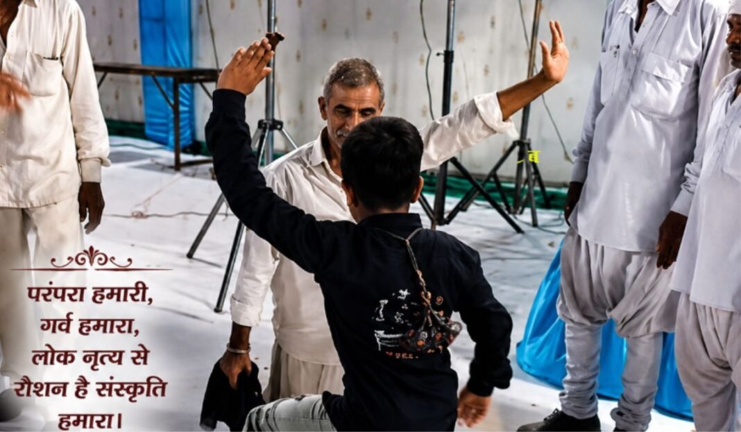 Dwarka Grandfather Grandson Dance:देवभूमि द्वारका के माली गांव की अनूठी जुगलबंदी, पारंपरिक चारणी खेल में दिखे दादा और पोते के कदम जाने पूरी खबर…