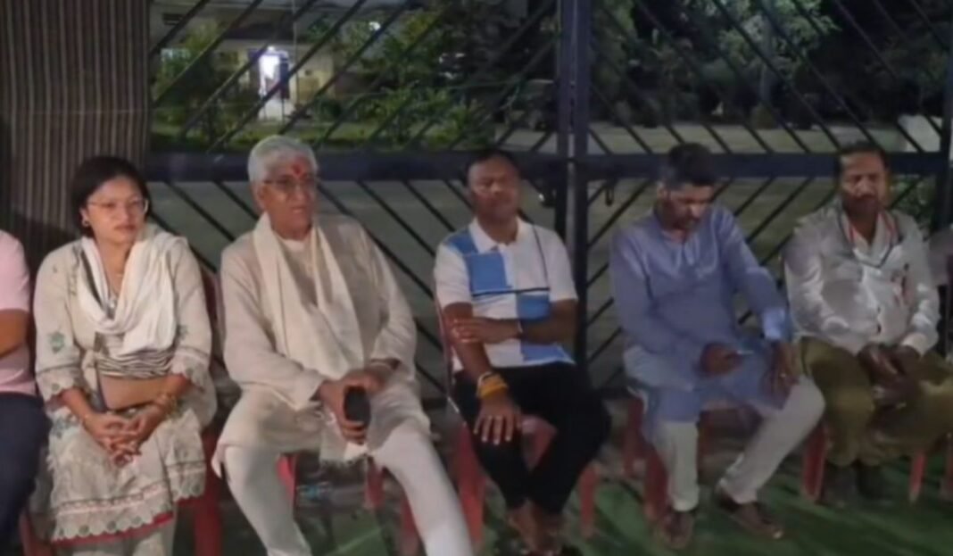 Surajpur Congress Protest: आर्म्स एक्ट मामले पर कांग्रेस का धरना, दीपक बैज और टीएस सिंहदेव ने उठाए सवाल