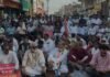 Ambikapur Congress Protest: अंबिकापुर में कांग्रेस का हल्लाबोल: बिजली, सड़क और सफाई व्यवस्था को लेकर संगम चौक पर चक्काजाम