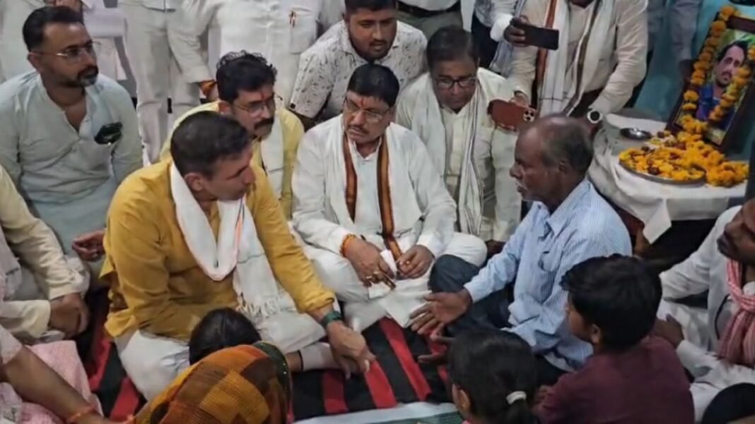 Jitu Patwari Sagar Visit : सागर: शराब माफिया की मारपीट में दो मौतों पर बिफरे जीतू पटवारी; शाहपुर पहुंचकर सरकार को घेरा