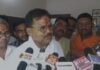 Minister’s Simplicity: मैकेनिक के टिफिन का स्वाद ले उड़े ऊर्जा मंत्री, फाइव स्टार होटल को बताया फेल