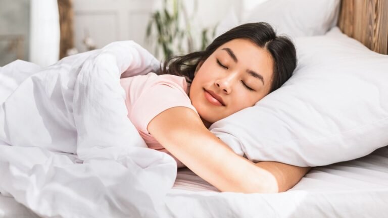 Better Sleep Tips: रात को बिस्तर पर बदलते हैं करवटें? अपनाएं ये Better Sleep Tips, आएगी सुकून भरी नींद