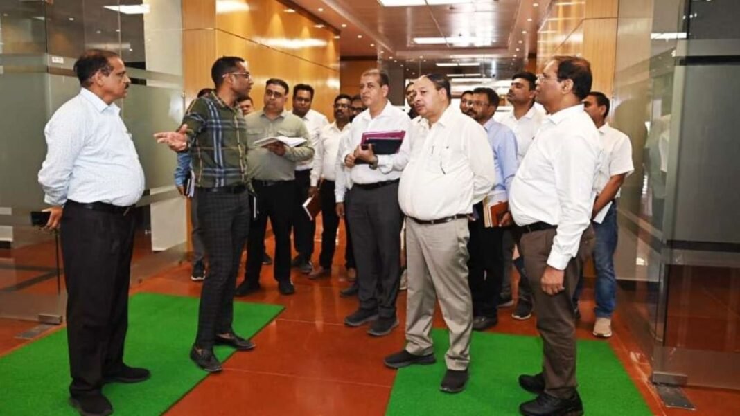 Nava Raipur Development: नवा रायपुर में नए विधानसभा भवन और लोकभवन का PWD सचिव ने किया सघन निरीक्षण, निर्माण में तेजी लाने के निर्देश