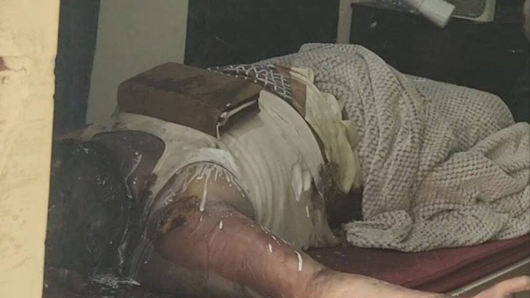 Blind Faith Tragedy: विदिशा में अंधविश्वास का खौफनाक मंजर: 5 दिन तक बंद कमरे में बेटे की लाश रखकर जिंदा करने का टोटका करती रही मां; सीने पर रखी थी ‘बाइबल’