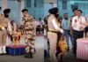 CISF Dog Max Retirement : हैंडलर की आंखों में आंसू और जुबां पर ‘लव यू मैक्स’: 5 साल तक बम और बारूद सूंघने वाले जांबाज को आखिरी सलामी