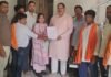 SECL Land Acquisition Protest : 16 साल का इंतजार और फूटा गुस्सा: SECL प्रभावित ग्रामीणों ने मांगी 12% ब्याज सहित मुआवजे और नौकरी की गारंटी