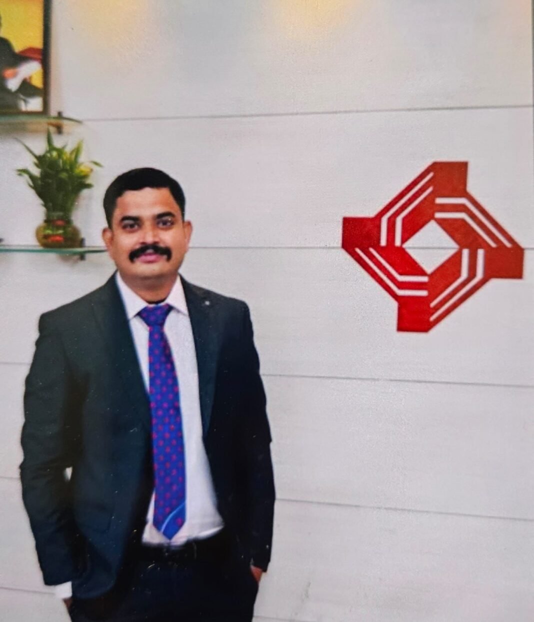 Sun Valley Society President Attack : ग्वालियर: सन वैली सोसाइटी अध्यक्ष की बीच सड़क पर पिटाई, बैंक कर्मचारी ने रिवाल्वर तानकर दी जान से मारने की धमकी