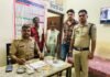 orchha-police-found-gold-purse: 30 मिनट में मिला 5 लाख का सोना! ओरछा पुलिस बनी महिला के लिए ‘रियल हीरो’