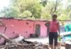 PM Awas Yojana Dispute : रायसेन: वन विभाग की कार्रवाई से 11 गरीब परिवार हुए बेघर; पीएम आवास तोड़े जाने पर कलेक्ट्रेट में प्रदर्शन